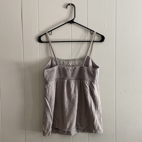 American Eagle size L grey tank top with beautiful detailing - Picture 2 of 8